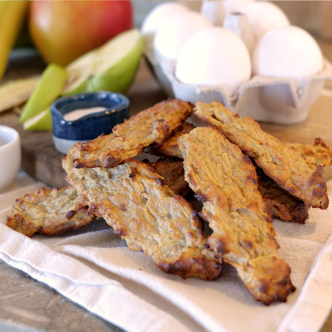 Porridge sticks with apple and cardamom
